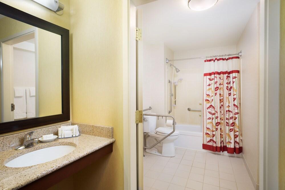 Courtyard By Marriott Ottawa Downtown Otel Dış mekan fotoğraf